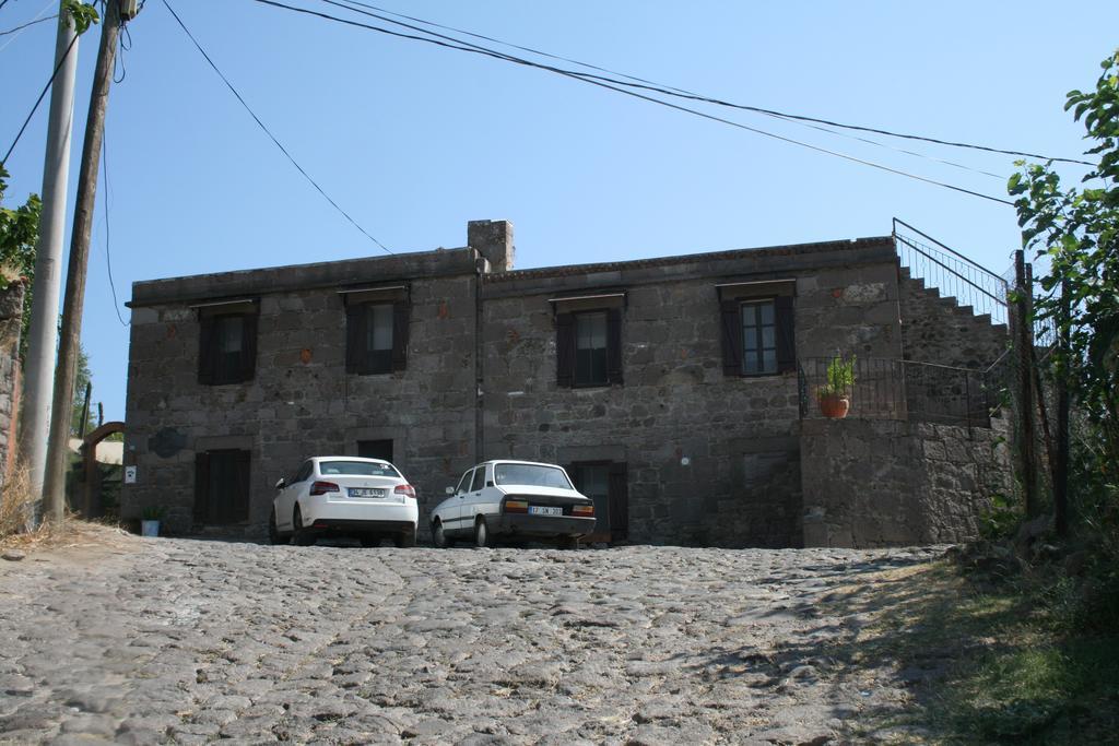 Assos Bohemian Hotel Exterior photo